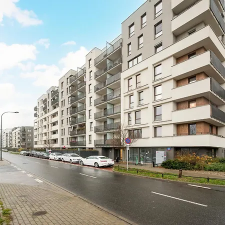 Pieskowa Skala 13 By Bookinghost *