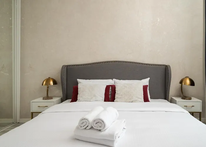 Pieskowa Skala 13 By Bookinghost