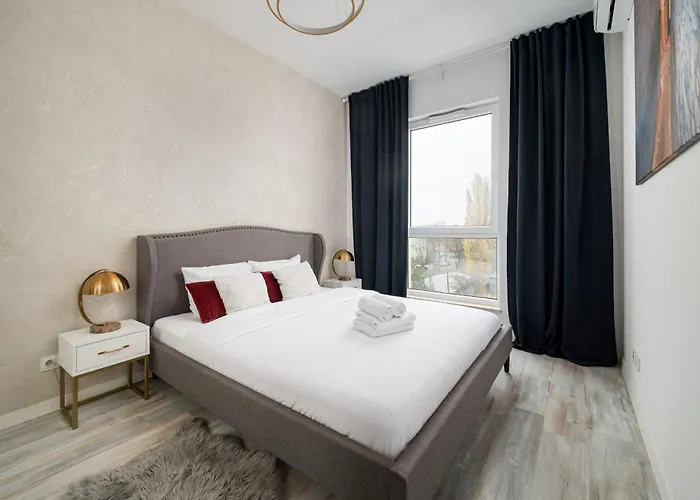 Pieskowa Skala 13 By Bookinghost Βαρσοβία