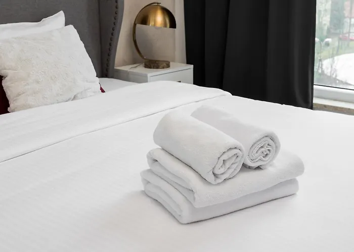 Pieskowa Skala 13 By Bookinghost