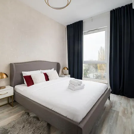 Pieskowa Skala 13 By Bookinghost Varsóvia